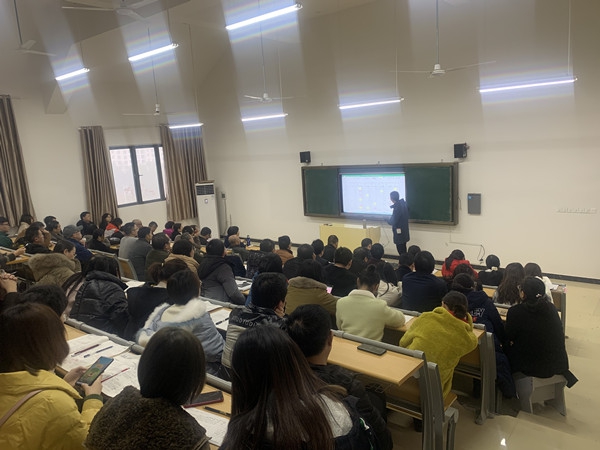刘主任讲话_副本.jpg 刘主任讲话_副本.jpg